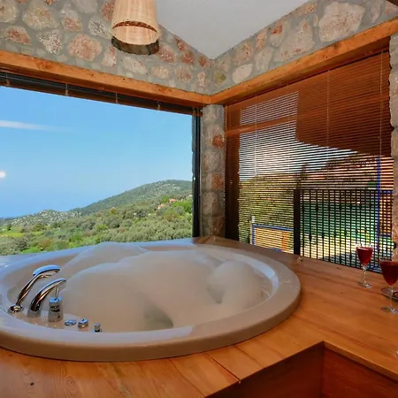 2 Bedroom Private With Infinity Pool And Sea View