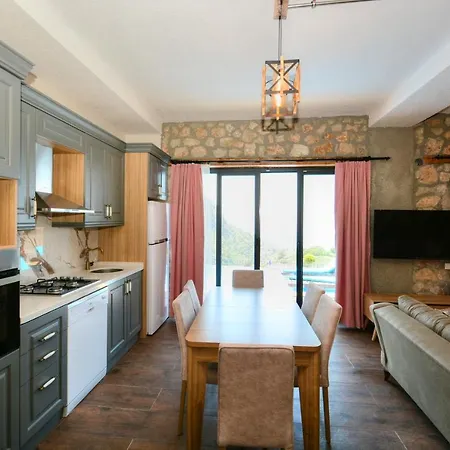 2 Bedroom Private With Infinity Pool And Sea View *